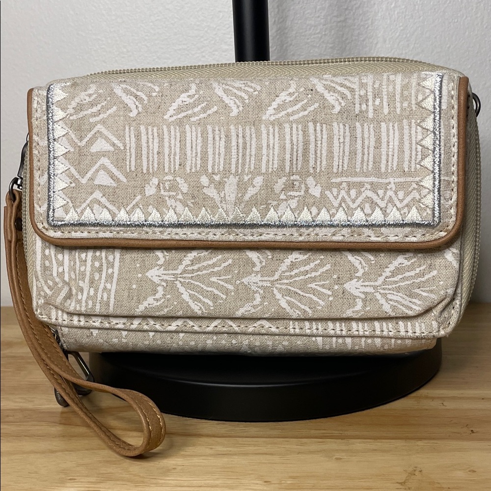 Sakroots Tan and White Patterned Wristlet - Picture 3 of 6